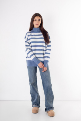 Светр жіночий